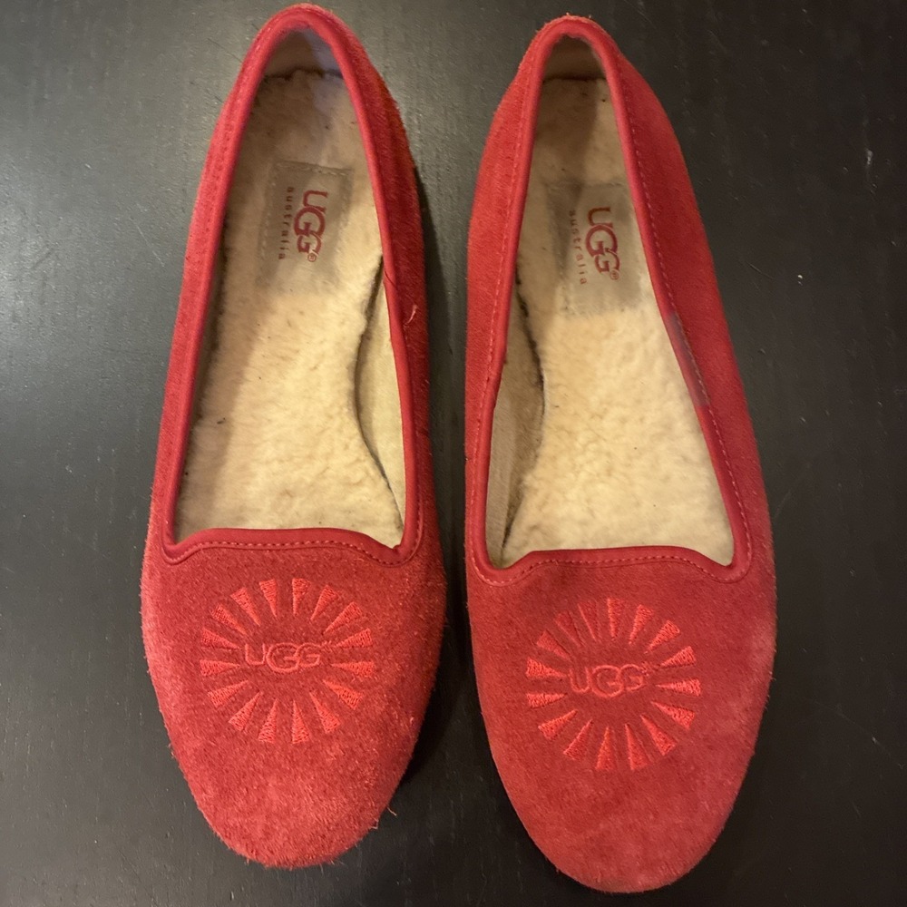 Uggs Women's Slippers/Flats Size 7 Red Suede In Good Condition